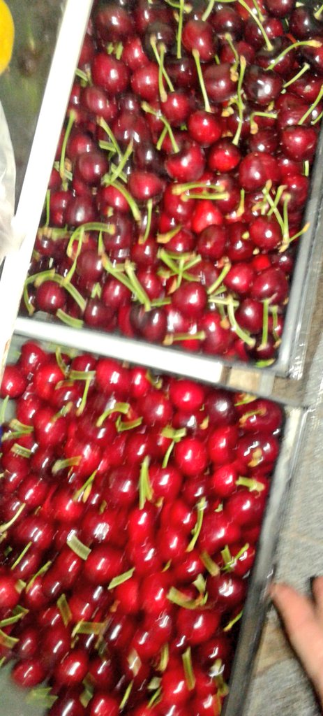JuanchiiGardon1's tweet photo. #Heladera #Cerezas #Llenaaa ๐๐๐ https://t.co/e7RUZ6fETU