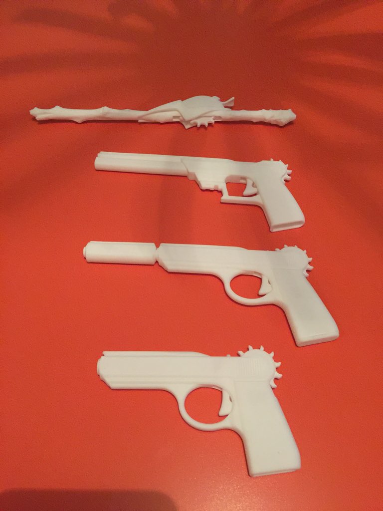 lispmeister's tweet photo. The rubber band launchers by @LoomLauncher arrived while I was away. Let the battle begin! https://t.co/1cJKka1X78
