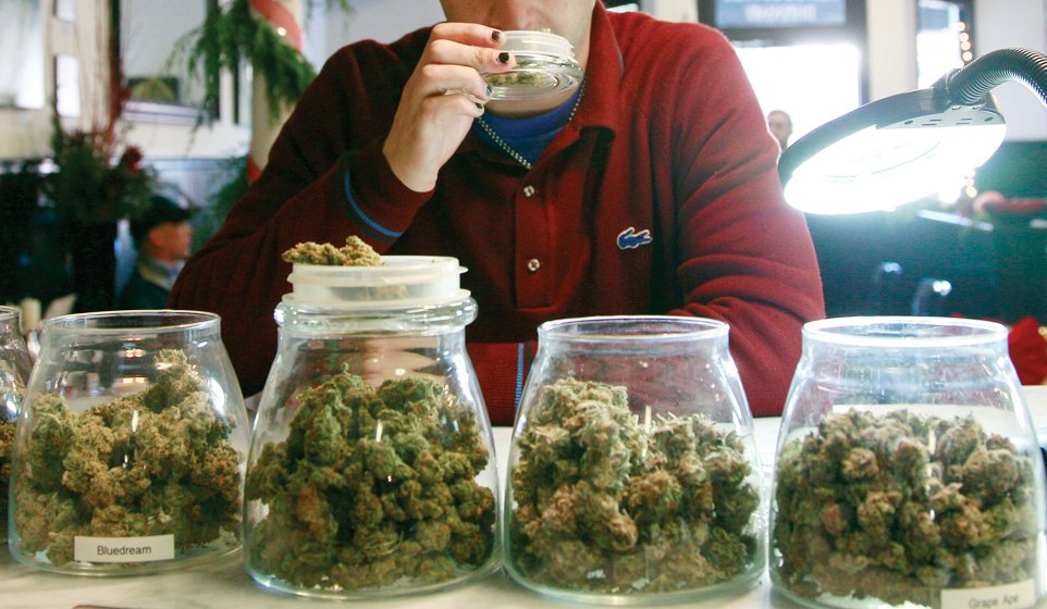 Advocates Want #Marijuana Use Expanded to Private Clubs in D.C.

nbcwashington.com/blogs/first-re… <a href="/nbcwashington/">NBC4 Washington</a> #MME #DC