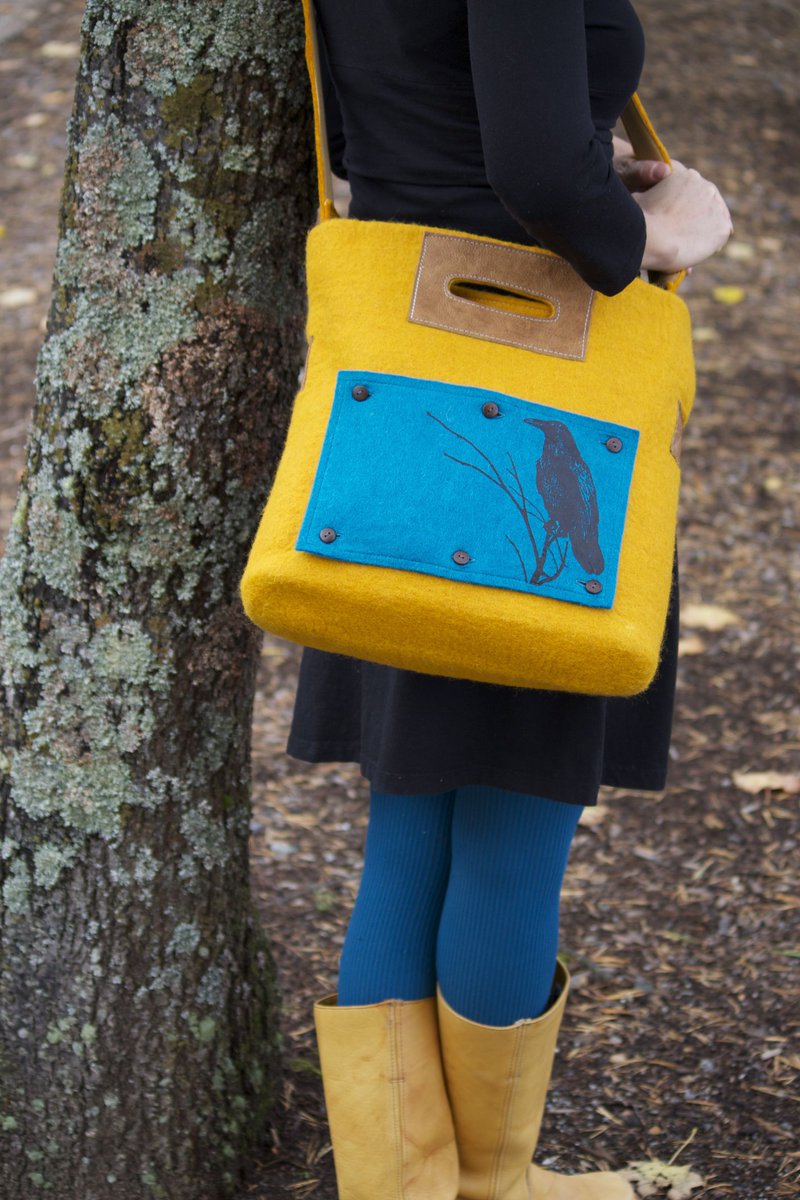 We are down at the Chameleon at 1587 Barrington and have a trunk full of half price totes! Come see us 11 - 7 :)