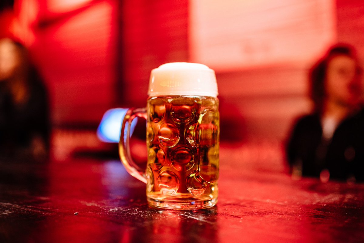 StreetFeastLDN's tweet photo. Drink Jaipur = Pint Stein. Drink Erdinger = Pint Stein. Drink Köstritzer = Pint Stein. #SteinDining #HawkerHouse https://t.co/jm6QHmbwxc