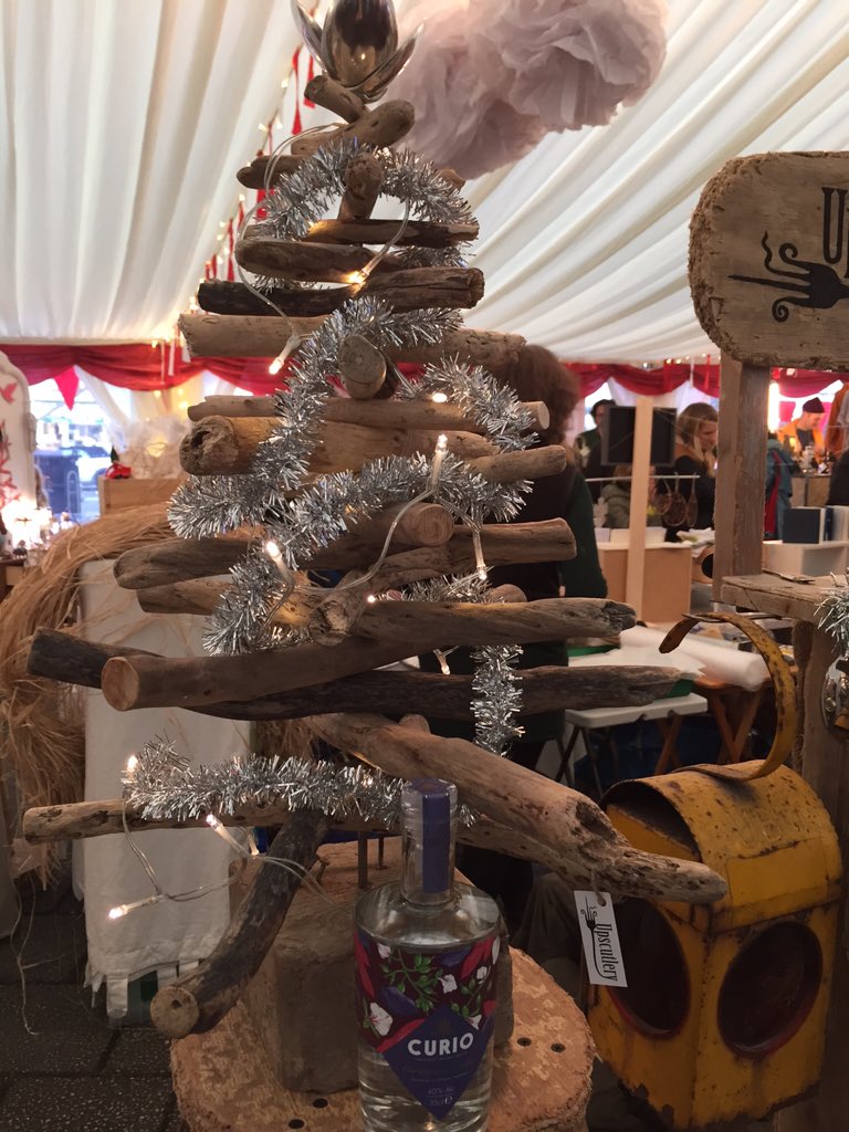 CurioSpirits's tweet photo. What will be under your #christmastree @upscutlery #handmade #cornishgin #cornishvodka @OutlawCraftUK #driftwood https://t.co/y8aUBwWFiX
