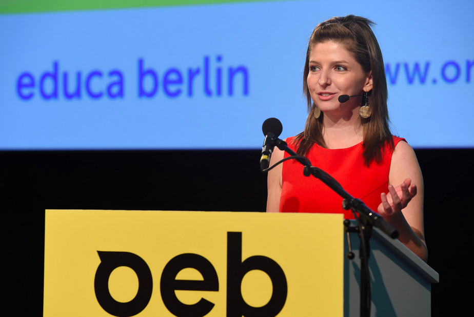 What if #neuroscience could impact #education? bit.ly/1jSyjH4 #OEB15 #Keynote <a href="/MissCommissar/">Lia Commissar</a>