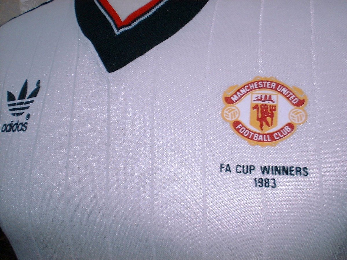 manchester united 1983 away shirt
