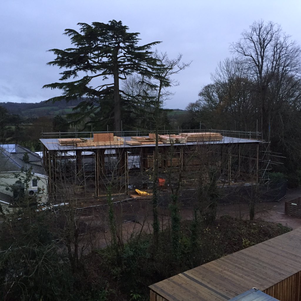 WeareeaseJay's tweet photo. SIPS Panels have arrived! All coming together! #deerparkhotel https://t.co/J3I48amceK