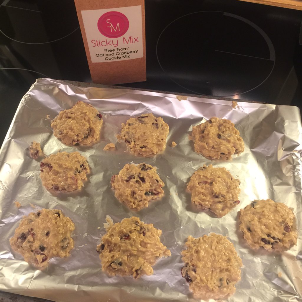 sarahfw40's tweet photo. Just about to put my #stickymix cookies in the oven from @thevegankind #tvk26 box! Anyone else made them yet!? https://t.co/HRhYala67S
