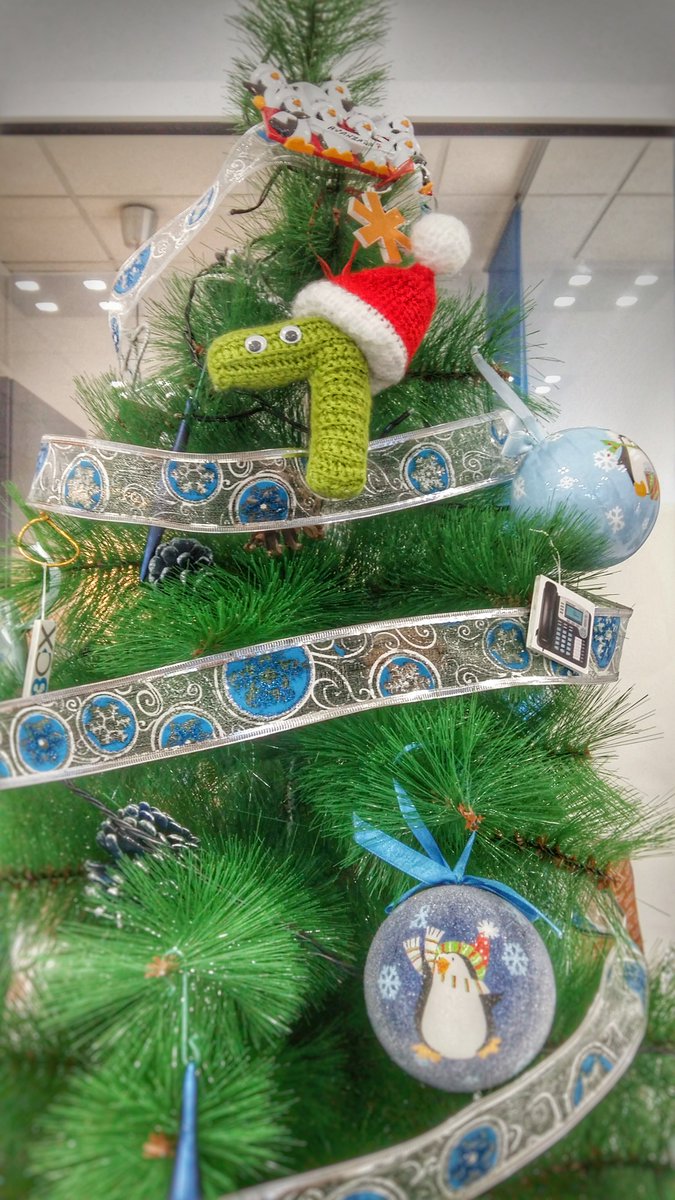 avanzada7's tweet photo. ¡Ya llegó la Navidad a Avanzada 7! :) ¡Buen fin de semana! #BuenViernes #Navidad #felicesfiestas #Avanzada7 https://t.co/4p7pX1jl6l