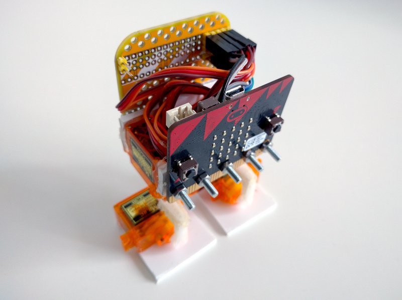 Meet Micro:Bob, simple bipedal robot controlled by #BBCmicrobit: bit.ly/1HSOi3v #HackadayIO