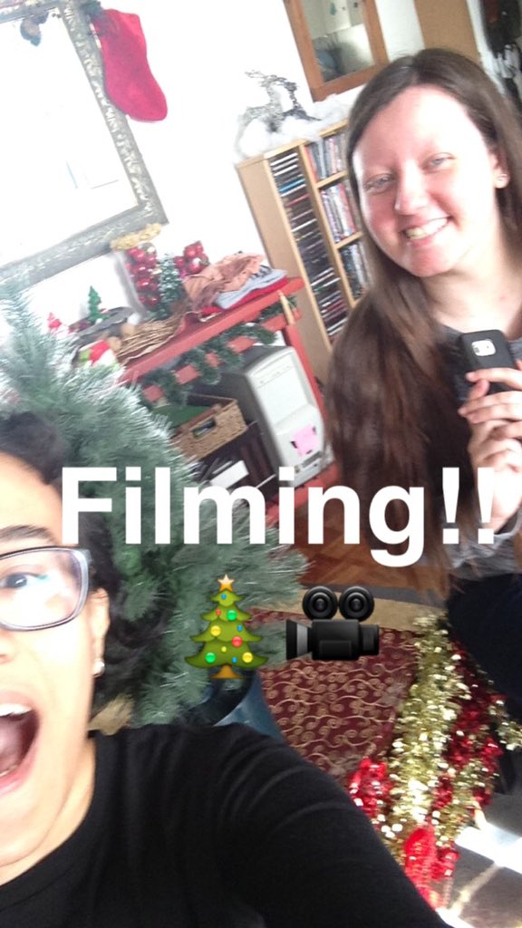 twinningfilms's tweet photo. Tis the season! 👯🎄🎥 https://t.co/2rYRskm3FJ