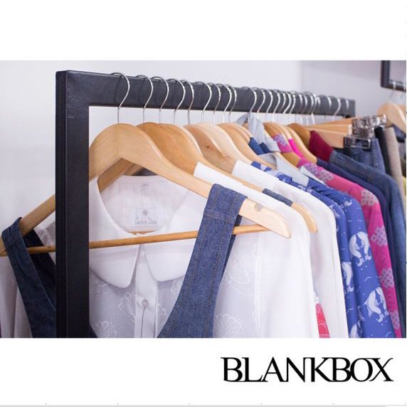 blankboxcol's tweet photo. Carolina Díaz nos presentó su nueva colección inspirada en el #budismo #moda #fashion #CarolinaDiaz #BlankBox https://t.co/7fiDItU3Tm