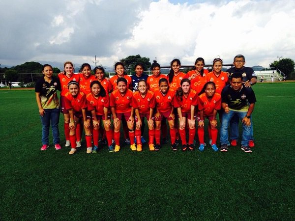 ParaComentarse's tweet photo. @Tiburonas_Rojas y Córdoba Soccer en la #CopaTV en #Xalapa @paracomentarse https://t.co/Chq1Xj3xjy https://t.co/4W2v2mEgJV