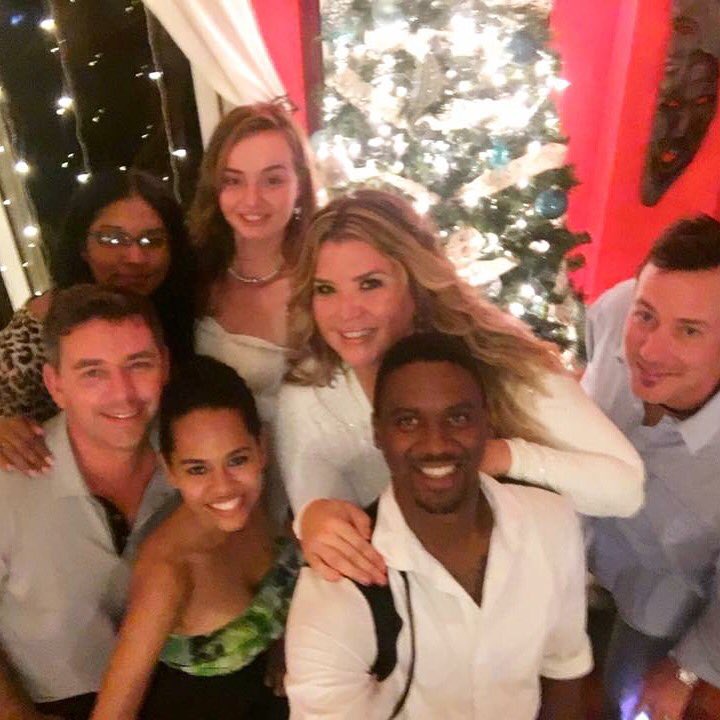 dwatson4CBB's tweet photo. Company Christmas Party! #coldwellbankerbelize #Christmas #Belize #caribbeanwinter #holidays #fbf #party #caribbean https://t.co/PiETHz8HX7
