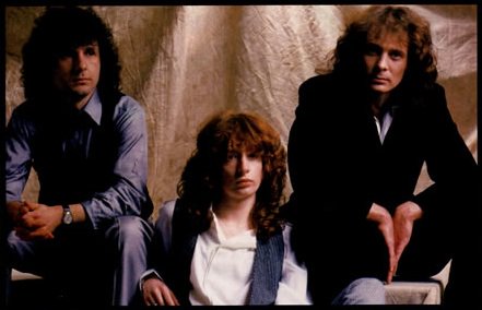 Raise your hand...who wants Dave King to reunite with Fastway?!
Happy Bday! 