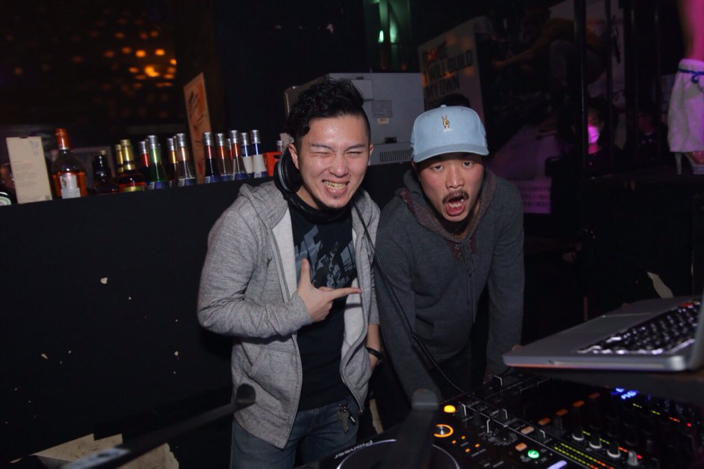 rendezvous_wax's tweet photo. DJ 4REST&amp;MC NAOKI✨
#RENDEZ-VOUS #WAX #DOUBLE #WeAreAxcell https://t.co/hxByj7pxAc