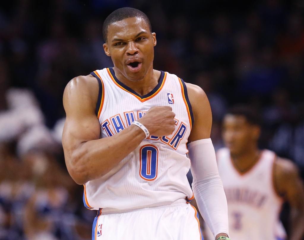 VSportsTM's tweet photo. Un marciano le discute el MVP a Curry. Se llama Russell Westbrook. 26.2 pts (6º)-9.9 ast (2º)-7.3 reb-2.4 rob (2º). https://t.co/JEs7T2vFeZ