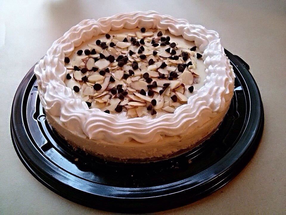 LosMochisNews's tweet photo. ¡una comida sin postre, es como un traje sin corbata! #paybaileys #almendras #chocochispas #quesocrema #hechoconamo… https://t.co/4J2tfzZNAW
