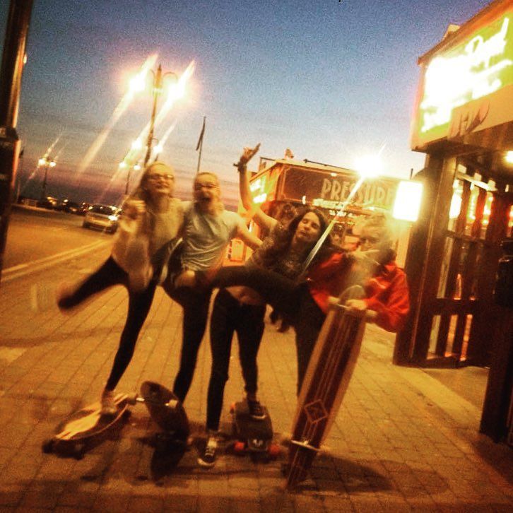 longboardstuff's tweet photo. #longboardstuff from: elen.akerman | 🌚🌚
#night #pier #aber #aberystwyth #friends #longboard #longboards #longboarde… https://t.co/IiAldDwNnB