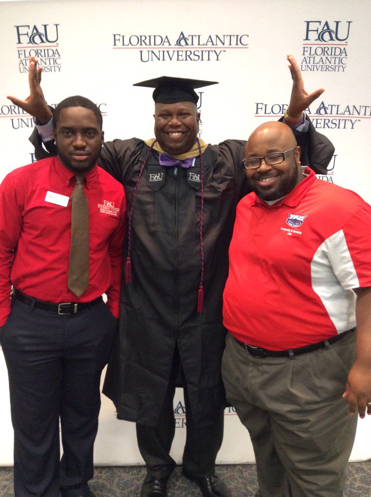 FAUGradCollege's tweet photo. Way to go Michael Wade! He just received his Masters in Forensic Accounting 🎓🎉 #FAUgrad #FAU15 https://t.co/JroT3AK6G5