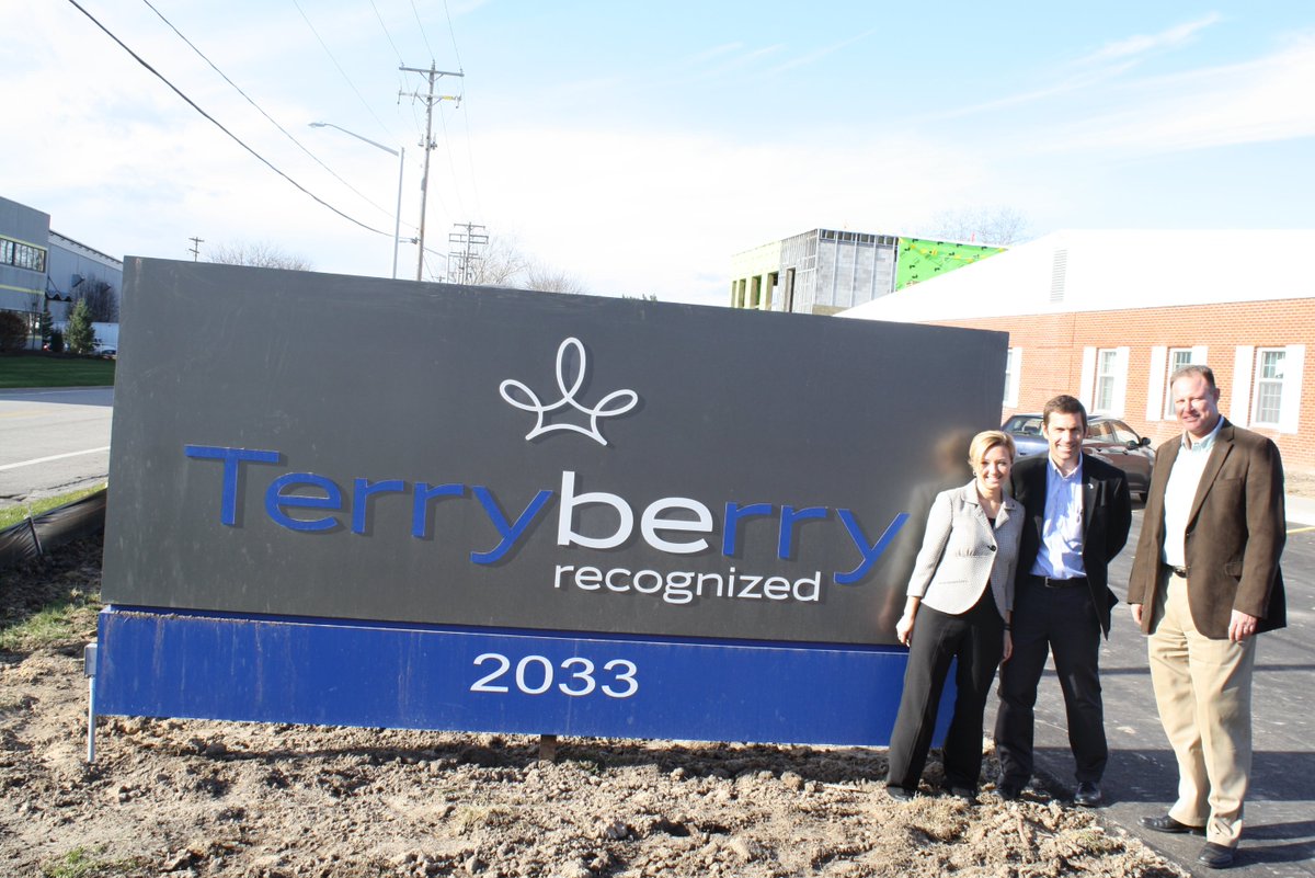 #GR Mayor, <a href="/blissformayor/">Rosalynn Bliss</a> stopped by Terryberry headquarters this afternoon to see the progress on our new building!