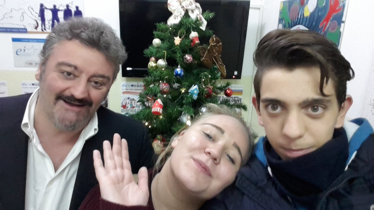 IsisEuropa's tweet photo. Buone feste dal #europadigitalday 
#mypnsd 🎄 https://t.co/nBSg1vzq0Q