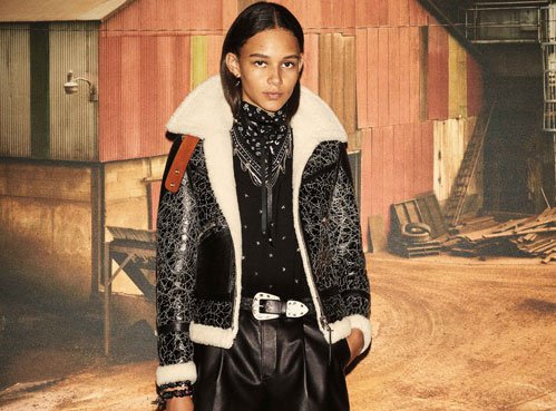 VogueFrance's tweet image. Partez à la découverte de la pré-collection @Coach automne-hiver 2016-2017 voguefr.fr/1ReexnQ
