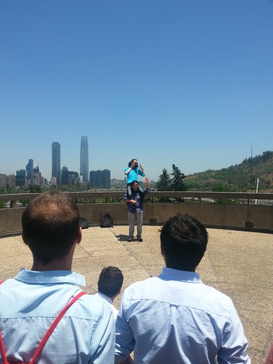ibodigi's tweet image. Malabares para sacar la foto! #DrupalCampChile2015
