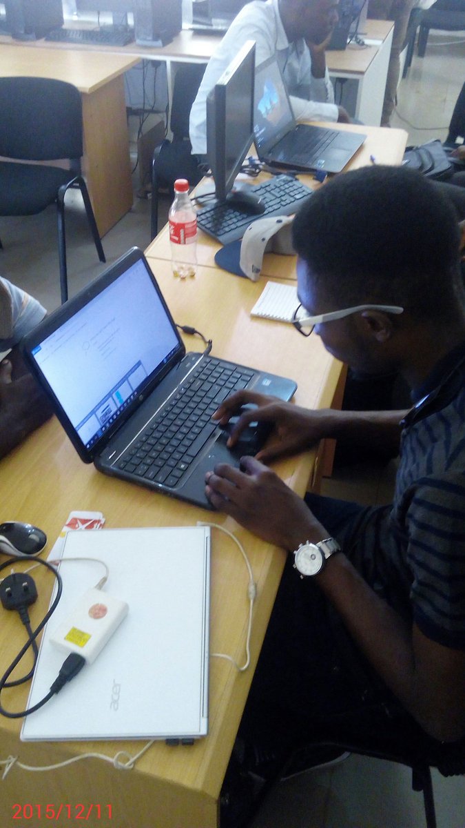 raznerd's tweet image. Registering students on #AzureForStudents in the #HelloCloud event at #GOU, Enugu, NG...#YouthSpark #MSFTImagine