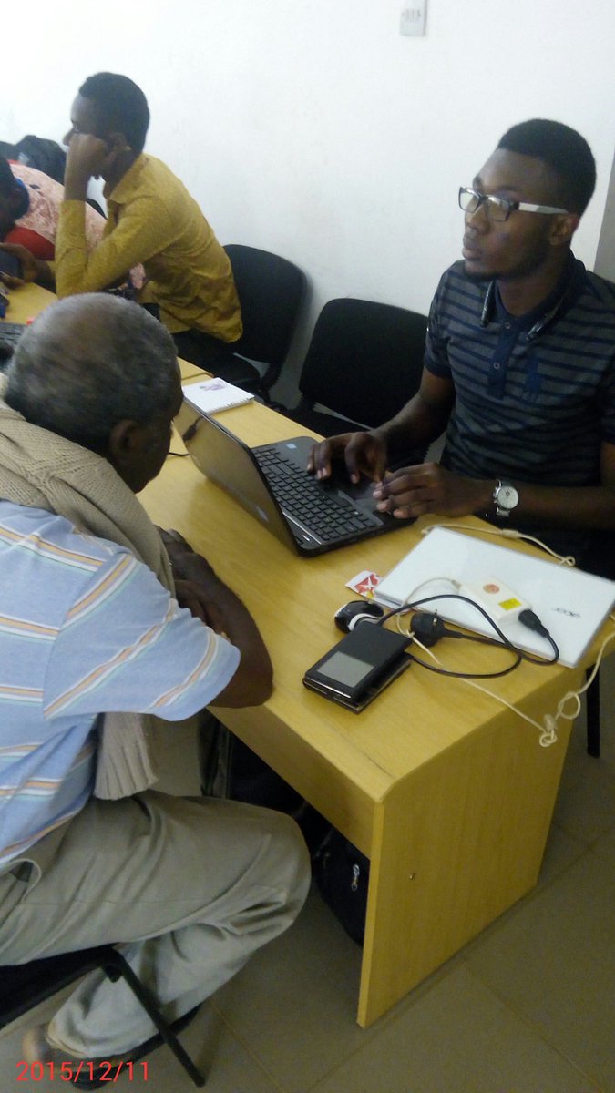 raznerd's tweet image. Registering students on #AzureForStudents in the #HelloCloud event at #GOU, Enugu, NG...#YouthSpark #MSFTImagine