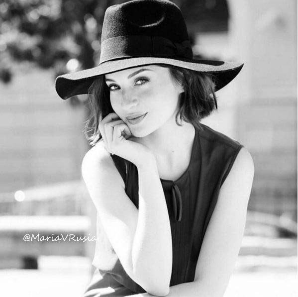 MariaVRusia's tweet photo. #MariaValverde para #RevistaDivinity (2015) photography by #VALERORIOJA https://t.co/nshIBeNIlp