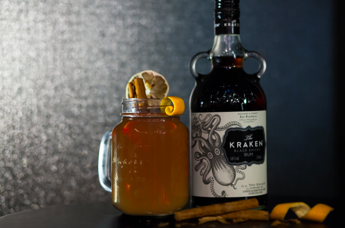 KrakenRumUK's tweet photo. Fancy sharing a Squid Bite with us today? #ThinkInkPines is open from 10am - midnight today for cocktails and trees https://t.co/WRFW4cRn4H