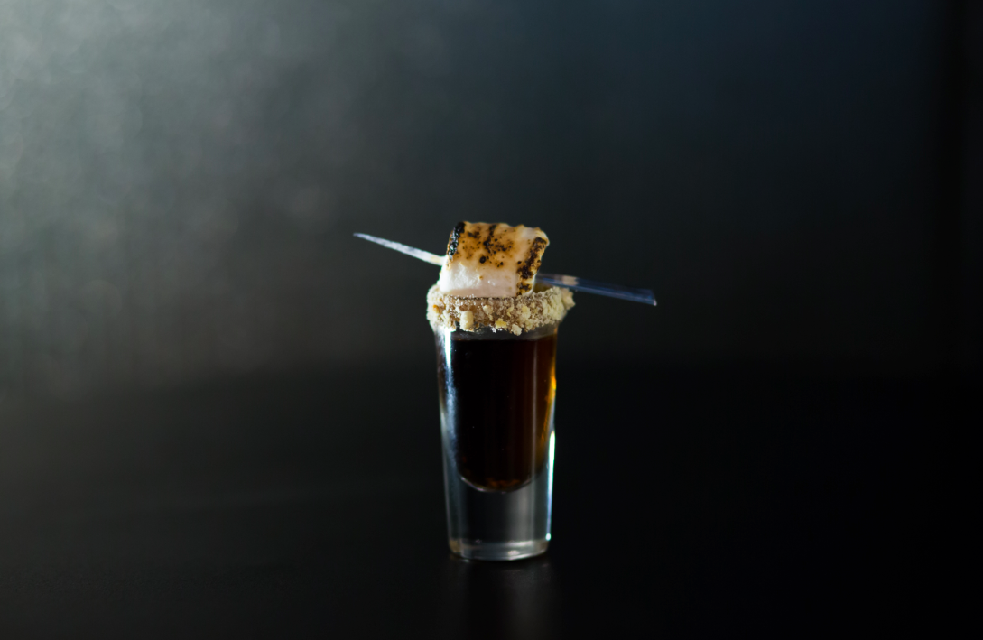 KrakenRumUK's tweet photo. What do a shot of Kraken, a cracker rim and fire roasted marshmallow make? A Kraken 'S'pore' at #ThinkInkPines https://t.co/YjE141MdIw