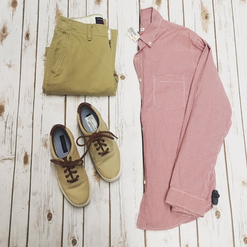 PCBloom_IL's tweet photo. Need some new threads for the holidays? Make Plato's Closet your one stop shop! #deals #mensfashion #pcbloom https://t.co/ZWvDvAQNrU