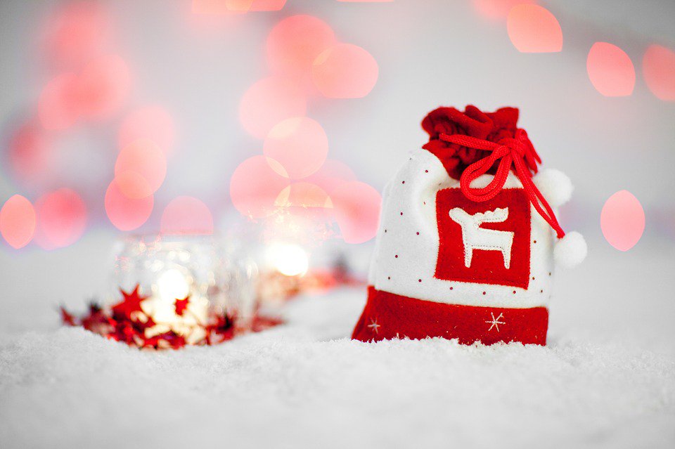 proximedia_fr's tweet image. #Noël est là ! Boostez votre #ChiffreDAffaires grâce aux conseils de #TousSurInternet ! goo.gl/b0Nb2g