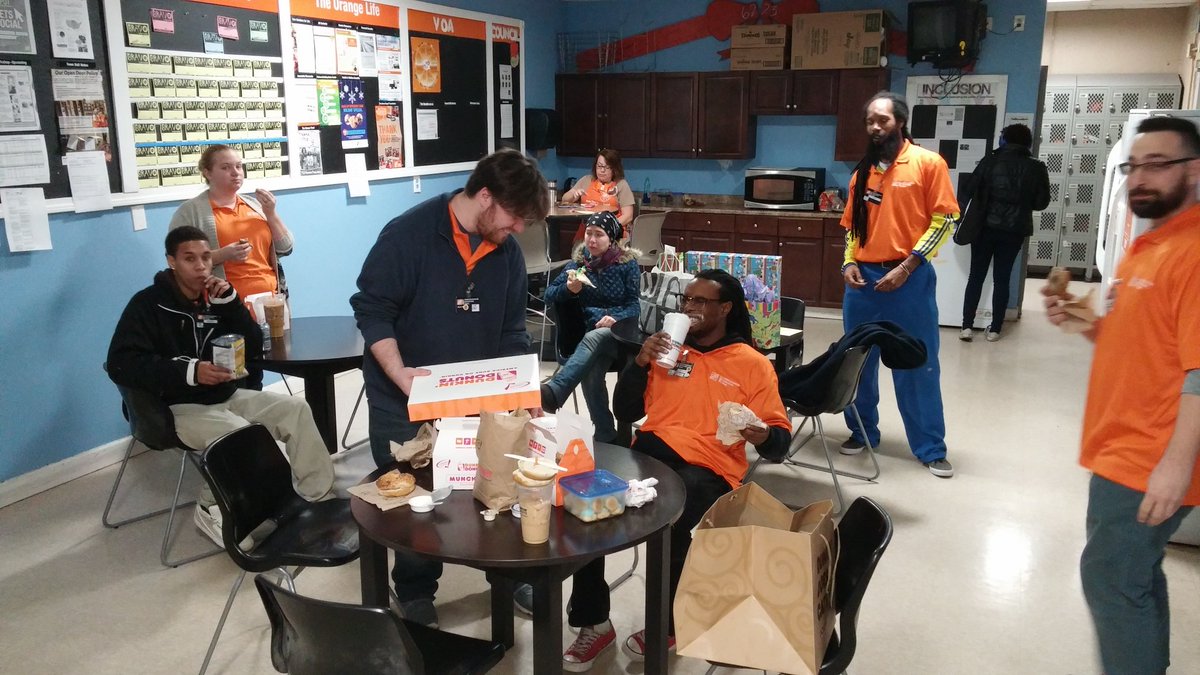 MET6223's tweet photo. MET 6223 SECRET SANTA!
                  Donuts and Presents!!! https://t.co/ccpVGehi5B