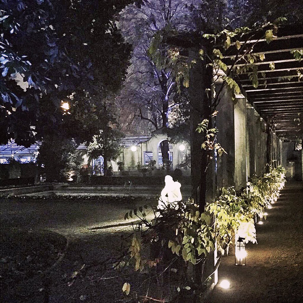 A_Calascibetta's tweet photo. #Milano #villanecchicampiglio #placetodream #gardenofeden #placesnightwish https://t.co/MMdDZHH8Gq
