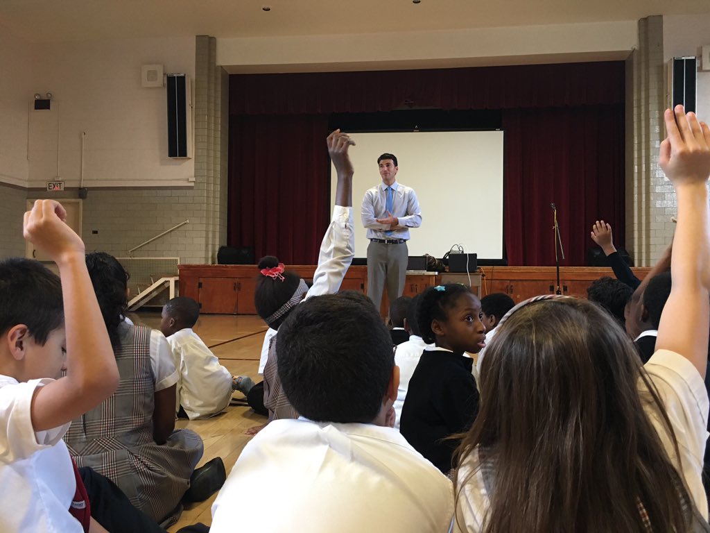 SacredHeartRos's tweet image. How much #snow are we going to get?  #lowerthanaverage.