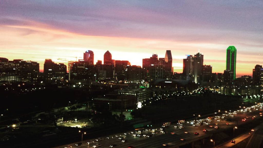 dallas_edm's tweet photo. My beautiful view of the city this morning at 1400 Hi Line https://t.co/39JsyUGL92