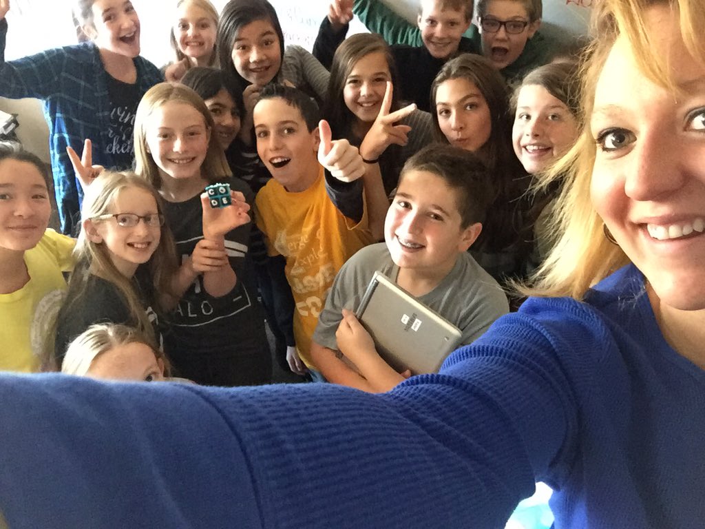 sam_coll2's tweet photo. Groupie on our code day! Loving it! #HeritageExplorers https://t.co/QzCutgFYfu