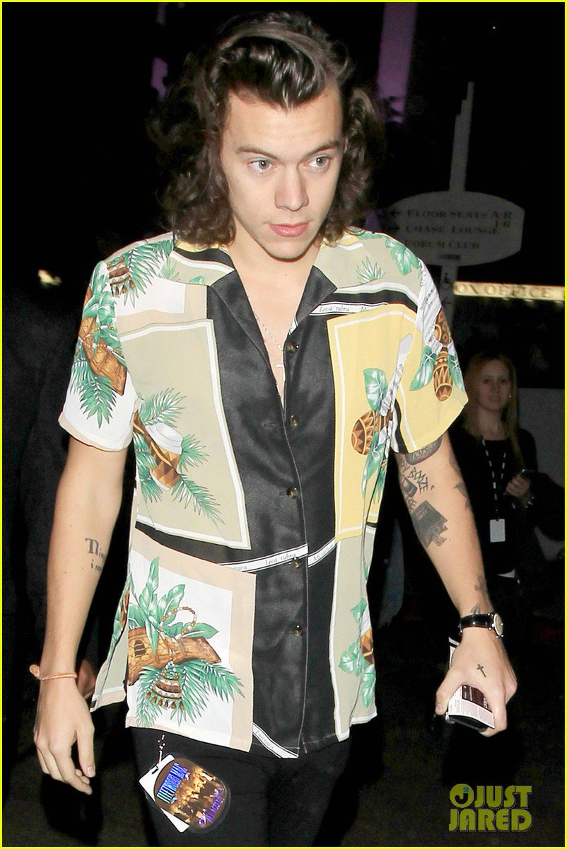 LTtouring2018's tweet photo. signs as Harry's shirts

👕 Aquarius 

#MTVStars One Direction https://t.co/GbPaWCs6Tg