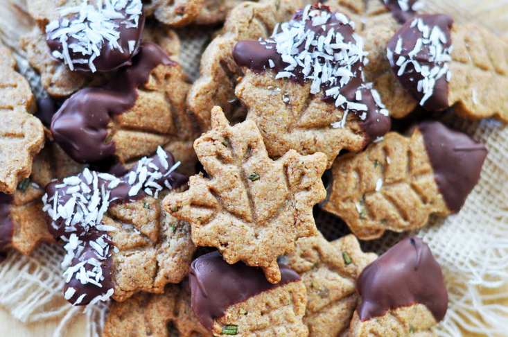 findingvegan's tweet photo. Nibble these.. Chocolate-Dipped Rosemary-Tahini Cookies https://t.co/qKCQN8ii0Z by @vegan_kitchen #vegan https://t.co/iqOujWptvC