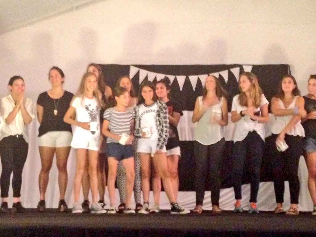 casihockey's tweet photo. Tiempo de premiar a las mejoras compañeras de 9na a 6ta Div.👏🏻👏🏻👏🏻‼️‼️‼️ https://t.co/XyKlHHwVhc