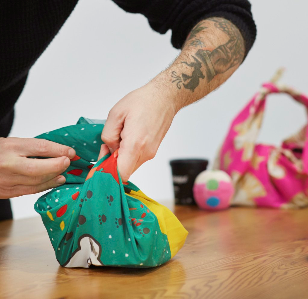 LushMetrotown's tweet photo. Happy December! If you are tired of throwing out gift wrap, try wrapping a gift in a gorgeous reusable knot wrap! https://t.co/cMHGJdH1mS