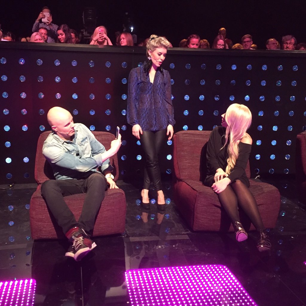 Mainoskatkolla. #VoitollaYöhön #Unicef <a href="/linnanahde/">Aki Linnanahde</a> <a href="/susannakoski/">Susanna Koski</a> @elina_kottonen