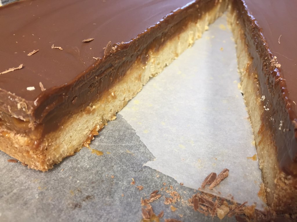 Millionaires shortbread! The best you'll ever taste! #chocolate #caramel #shortbread #taste #love #indulge