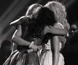 PERRIEVOICE's tweet photo. So Cute.🙈 #MTVSatars Little Mix. https://t.co/xhXQLVv1hB