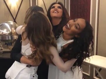 PERRIEVOICE's tweet photo. So Cute.🙈 #MTVSatars Little Mix. https://t.co/xhXQLVv1hB
