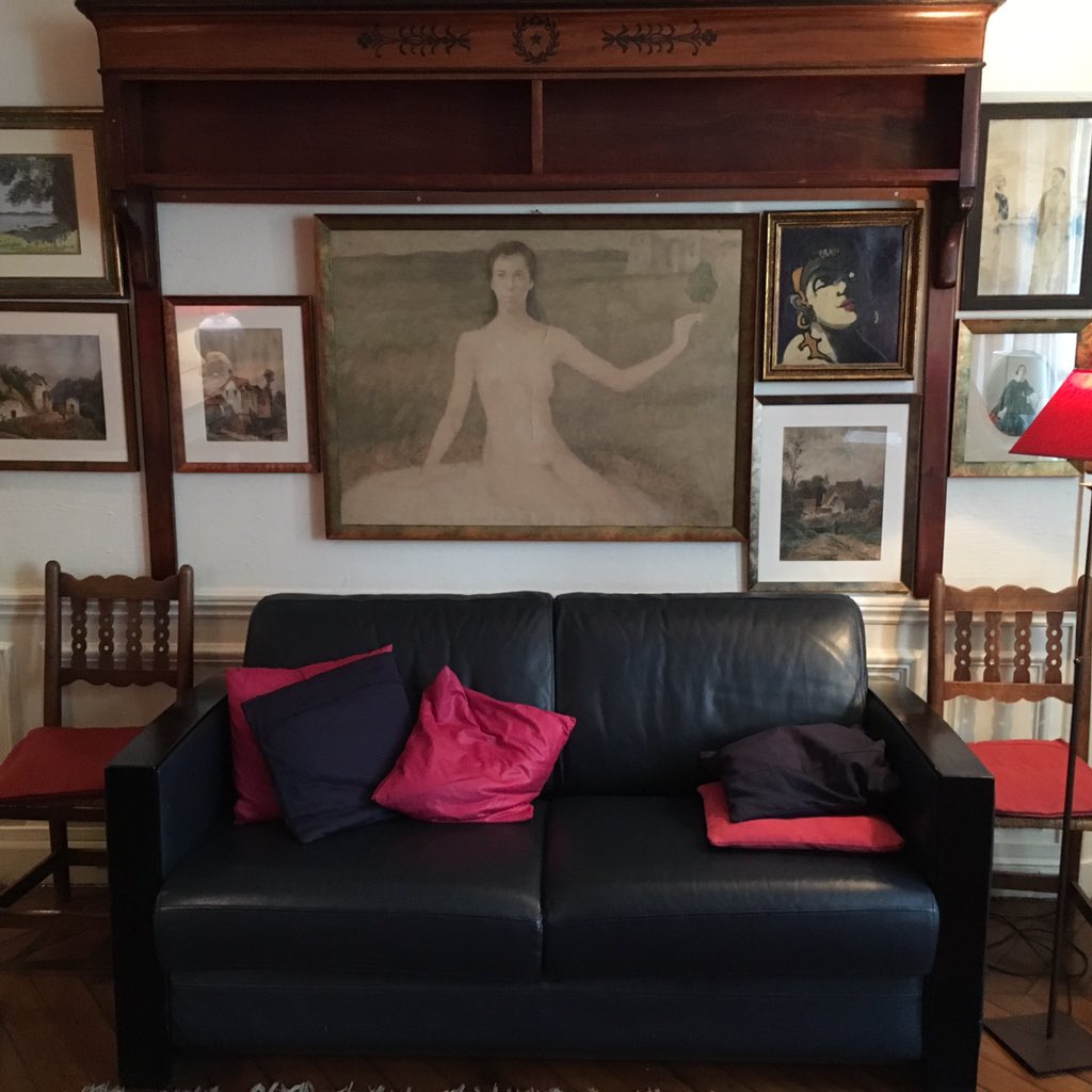 Our sweet digs in Paris. Ringing in the big one tonight with the best of friends ❤️