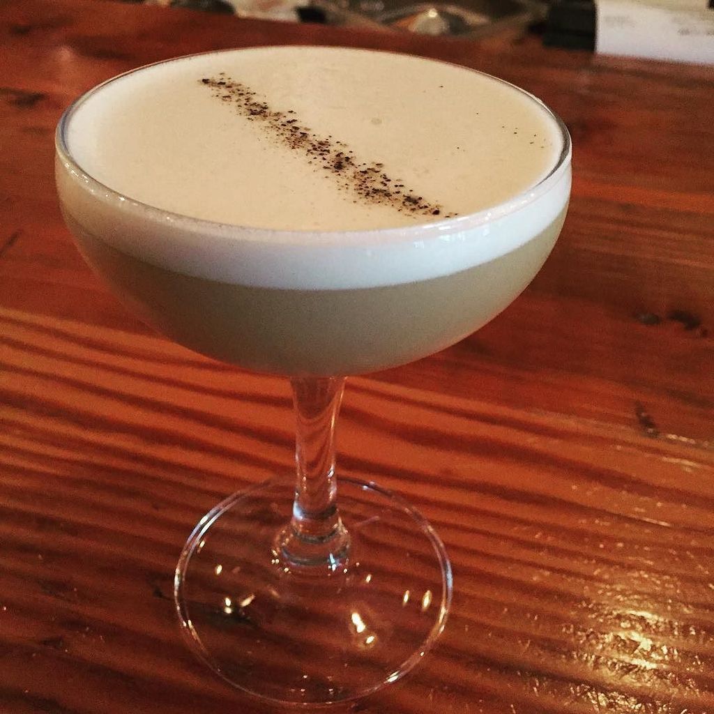 kittyireland's tweet photo. Breakfast cocktail: bourbon sour. @catch122 #catch122menu https://t.co/stX5ZzWTvL https://t.co/5EpRiHk4XF