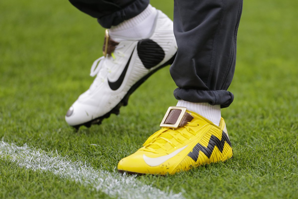 Odell Beckham Jr.'s Charlie Brown and Snoopy cleats: 💯