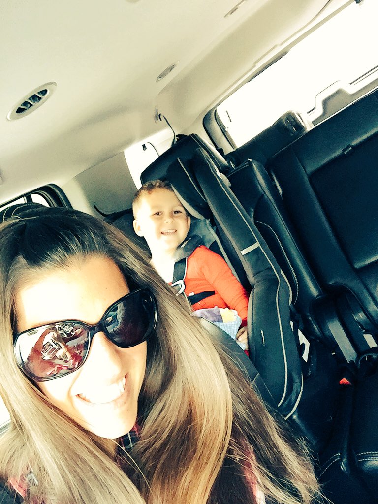 daisydukie33's tweet photo. Off to the North Pole to meet Santa Clause & help him build toys in his workshop π
πΌπ²β€οΈ #NorthPoleExperience https://t.co/arUWUIT5vq